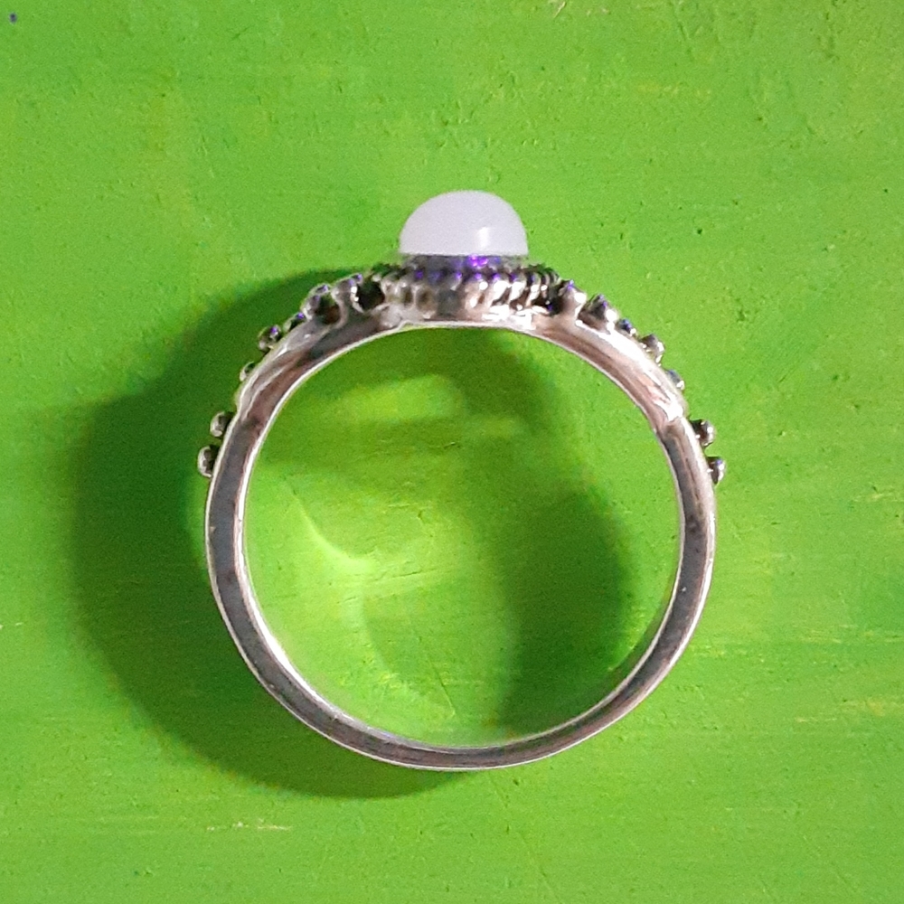 Ring - Picture 2 of 2